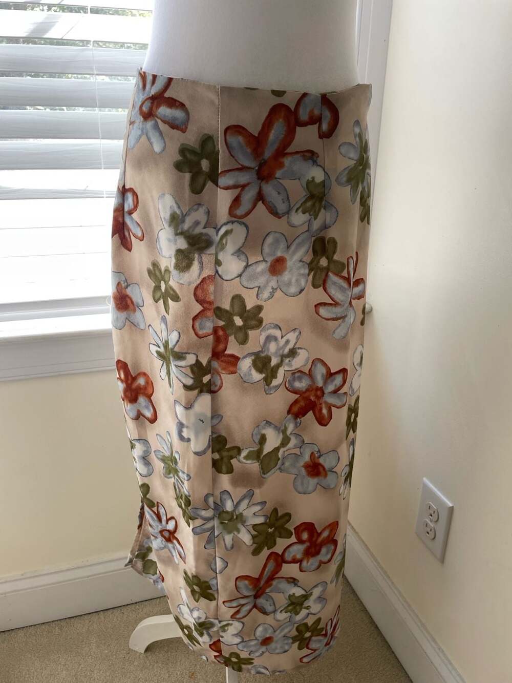 Park Avenue Vintage Floral Midi Skirt Beige Abstract Print